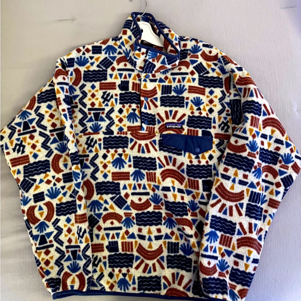 Patagonia Synchilla Mens Snap-T Pullover Jacket- Protected Peaks Pattern- Medium